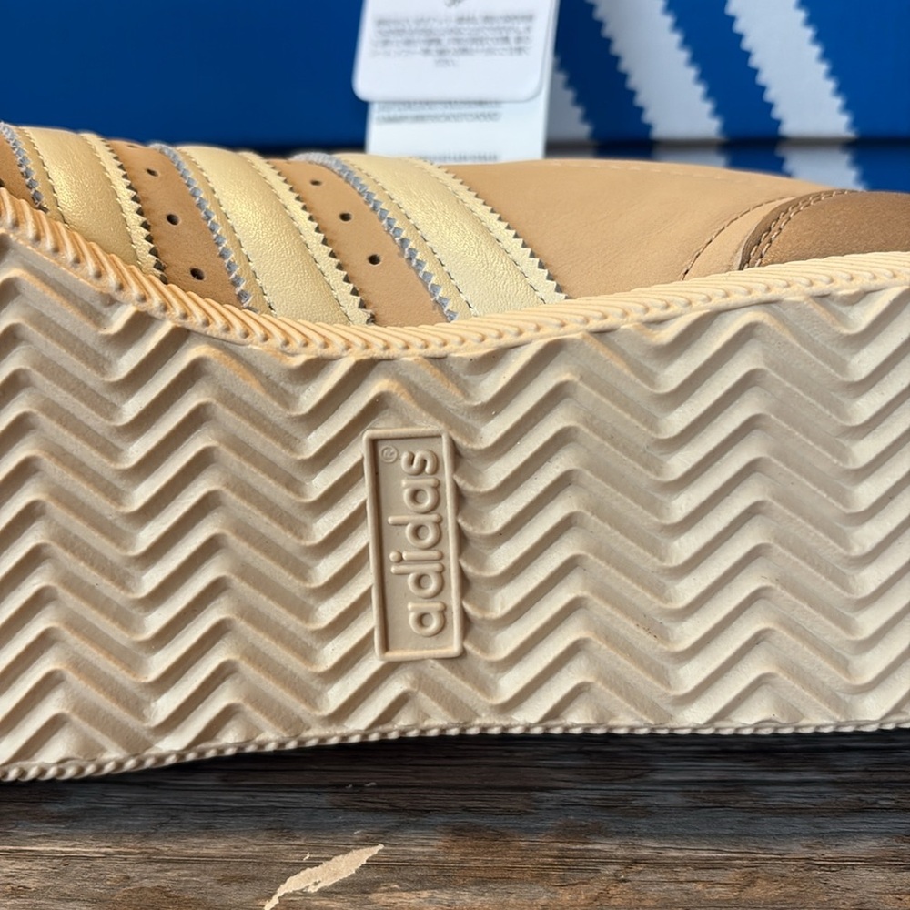 Adidas JAPAN Collection Women's Sneakers - SOLD OUT - Picture 7 of 9